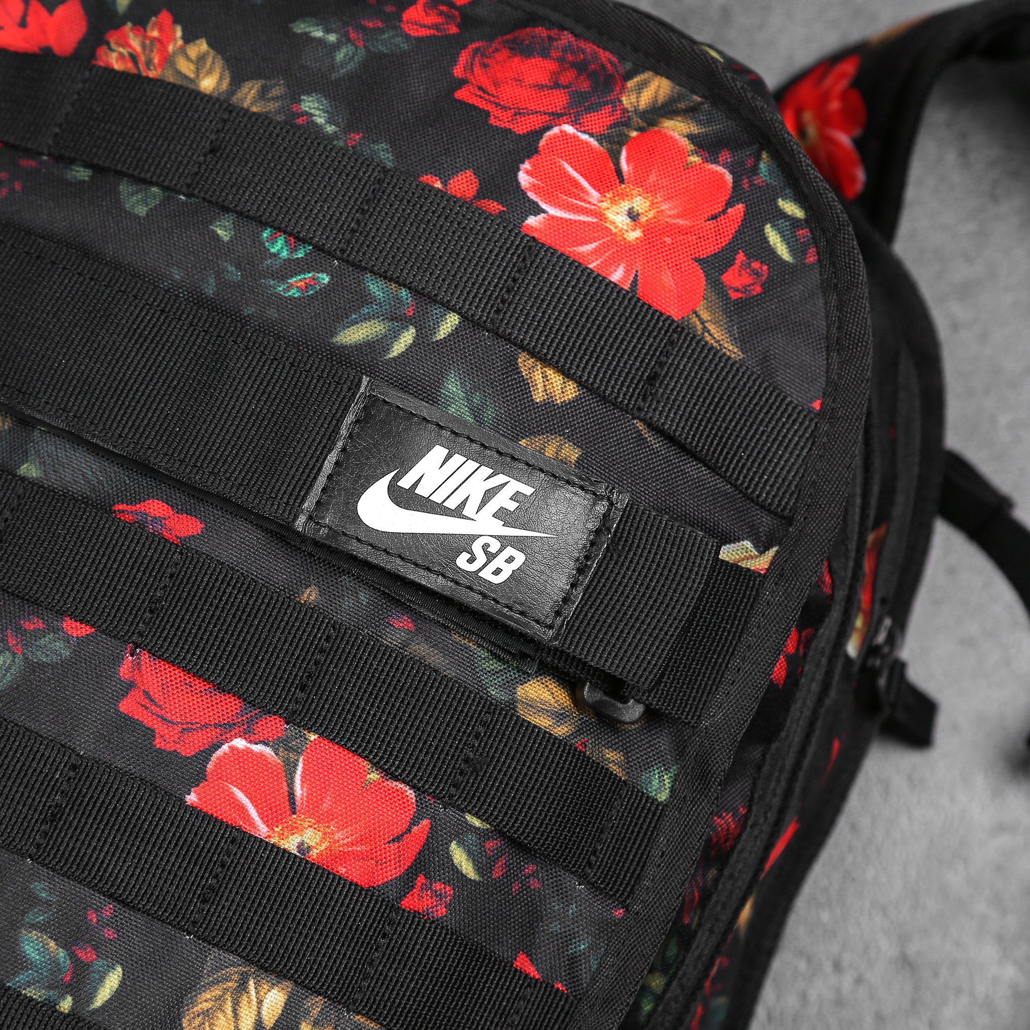 Balo Nike SB RPM Skateboarding Red Flower BaloCenter
