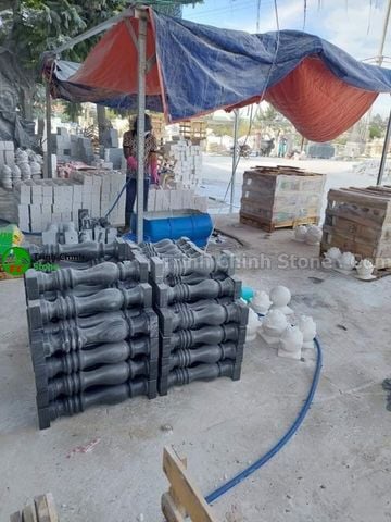 Lan can bằng đá đen