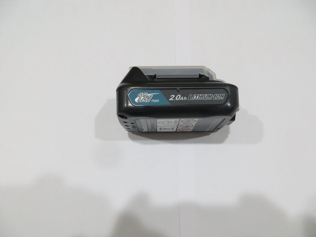 Pin máy khoan vặn vít Makita DF031DZ ( BL 1830B ) - hình ảnh sản phẩm thực tế 2