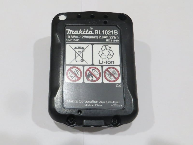 PIN LI-ION MAKITA BL1021B 12V 2.0Ah - hình ảnh sản phẩm thực tế 3