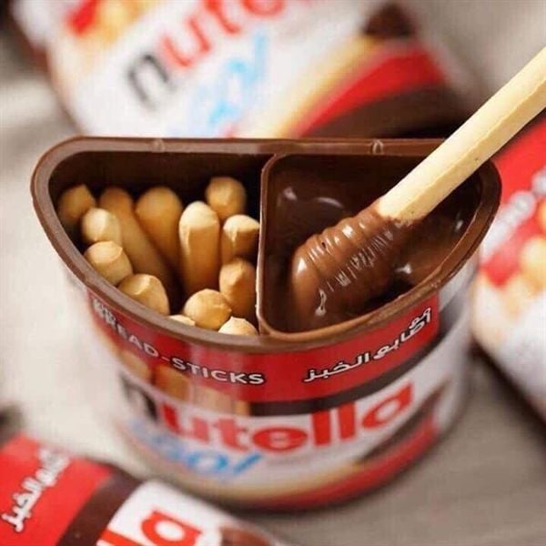Bánh que chấm sốt chocolate Nutella and Go