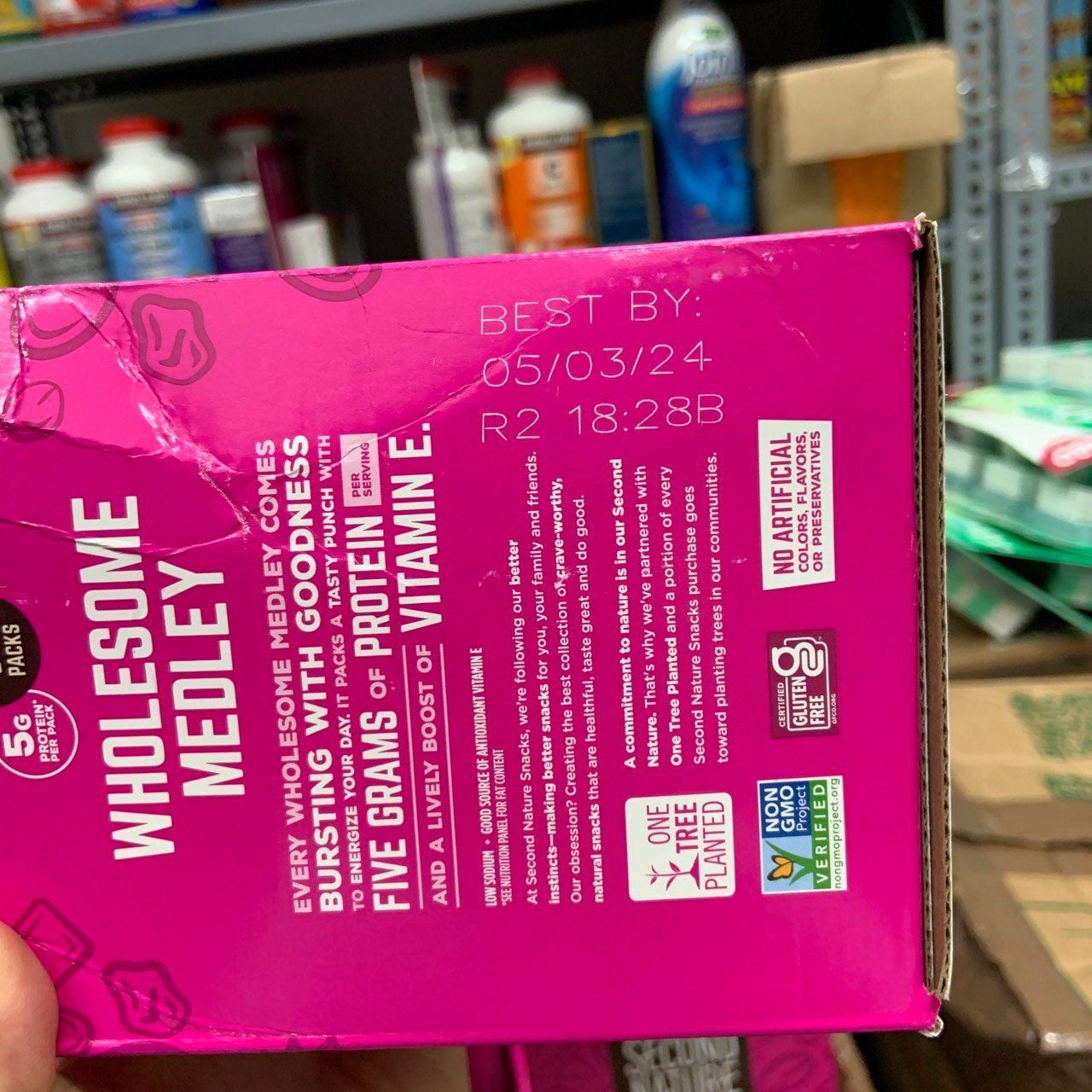 Hạt mix trái cây sấy và chococlate đen tổng hợp Second Nature Wholesome Medley Trail Mix