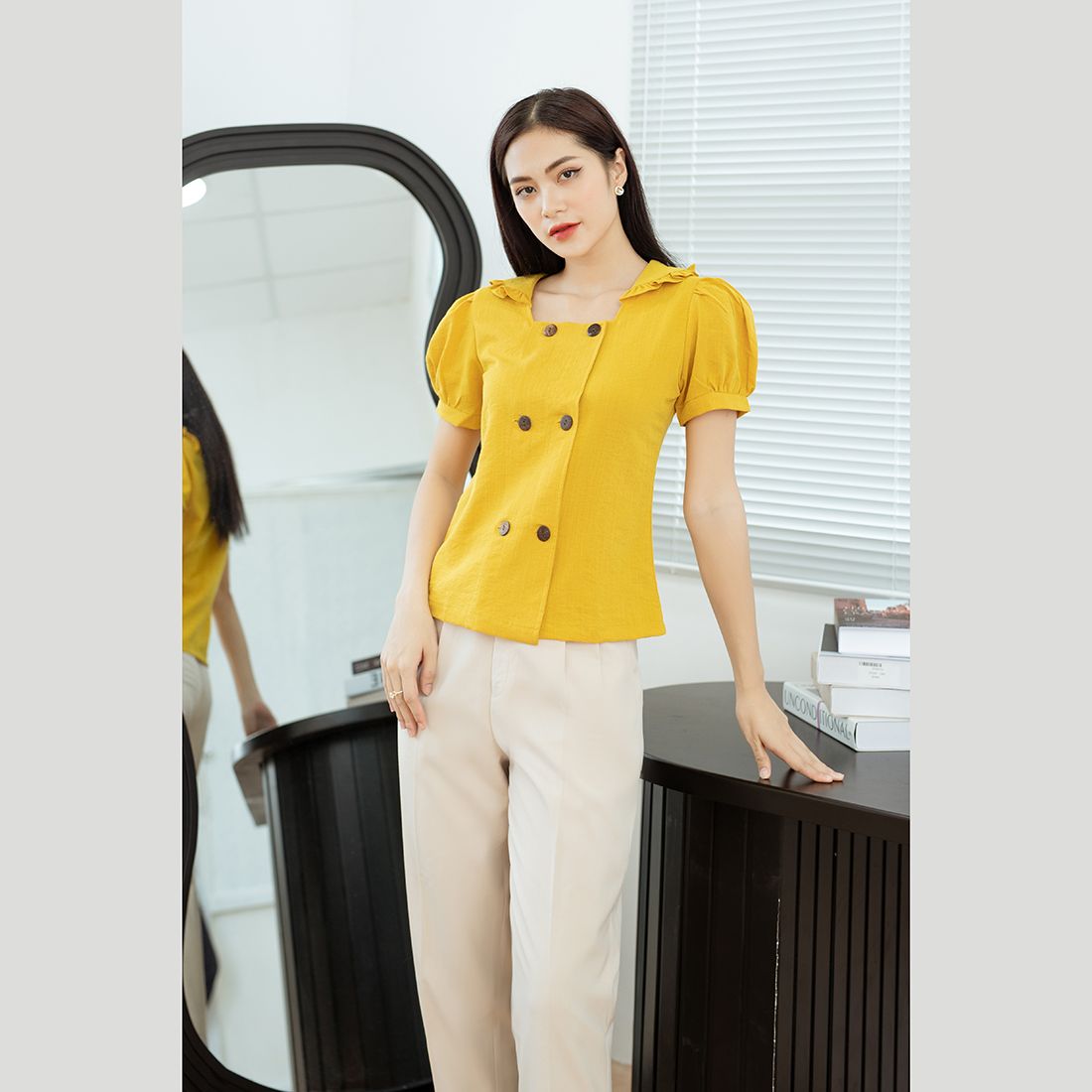 Áo kiểu nữ cổ vuông phối nút thời trang Eden - ASM187