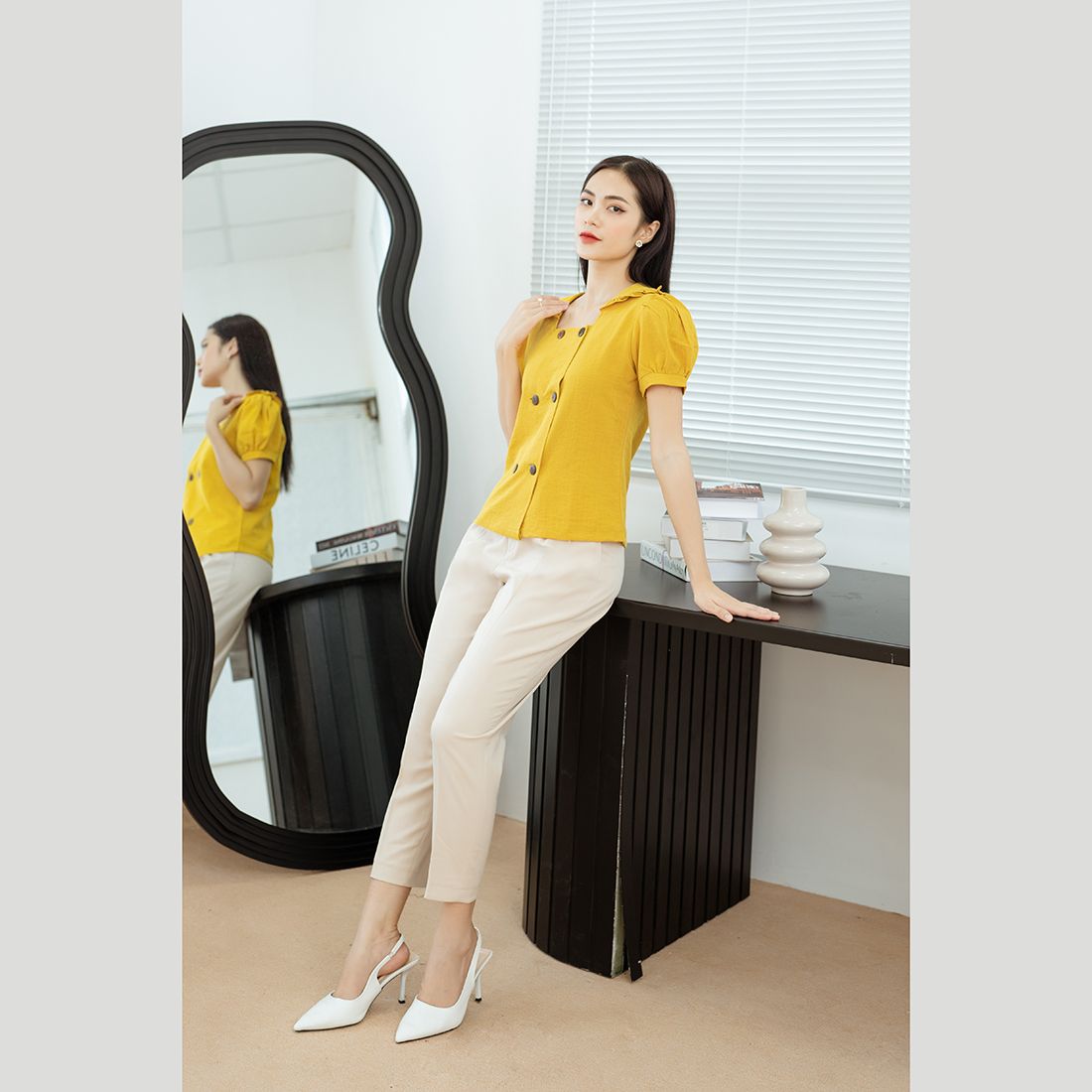 Áo kiểu nữ cổ vuông phối nút thời trang Eden - ASM187