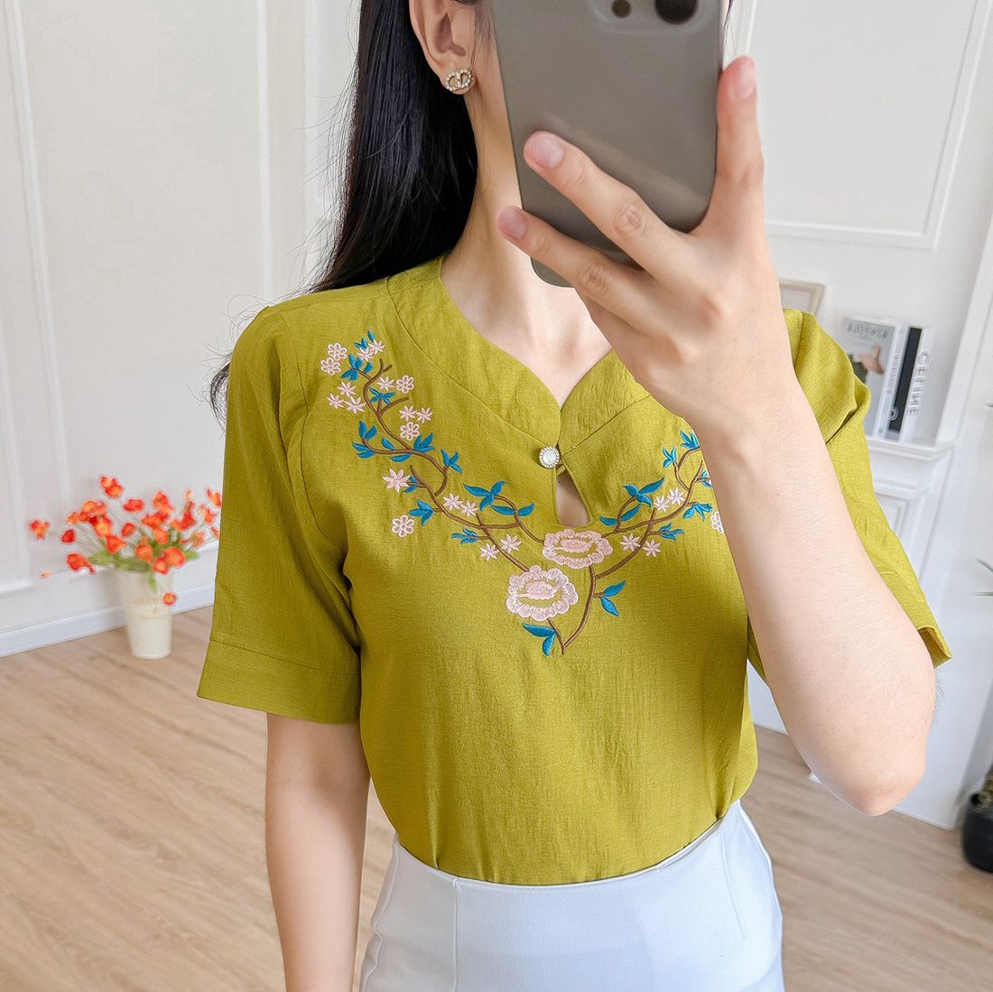 Áo kiểu nữ dáng suông cổ giọt nước tay ngắn thêu hoa - ASM235