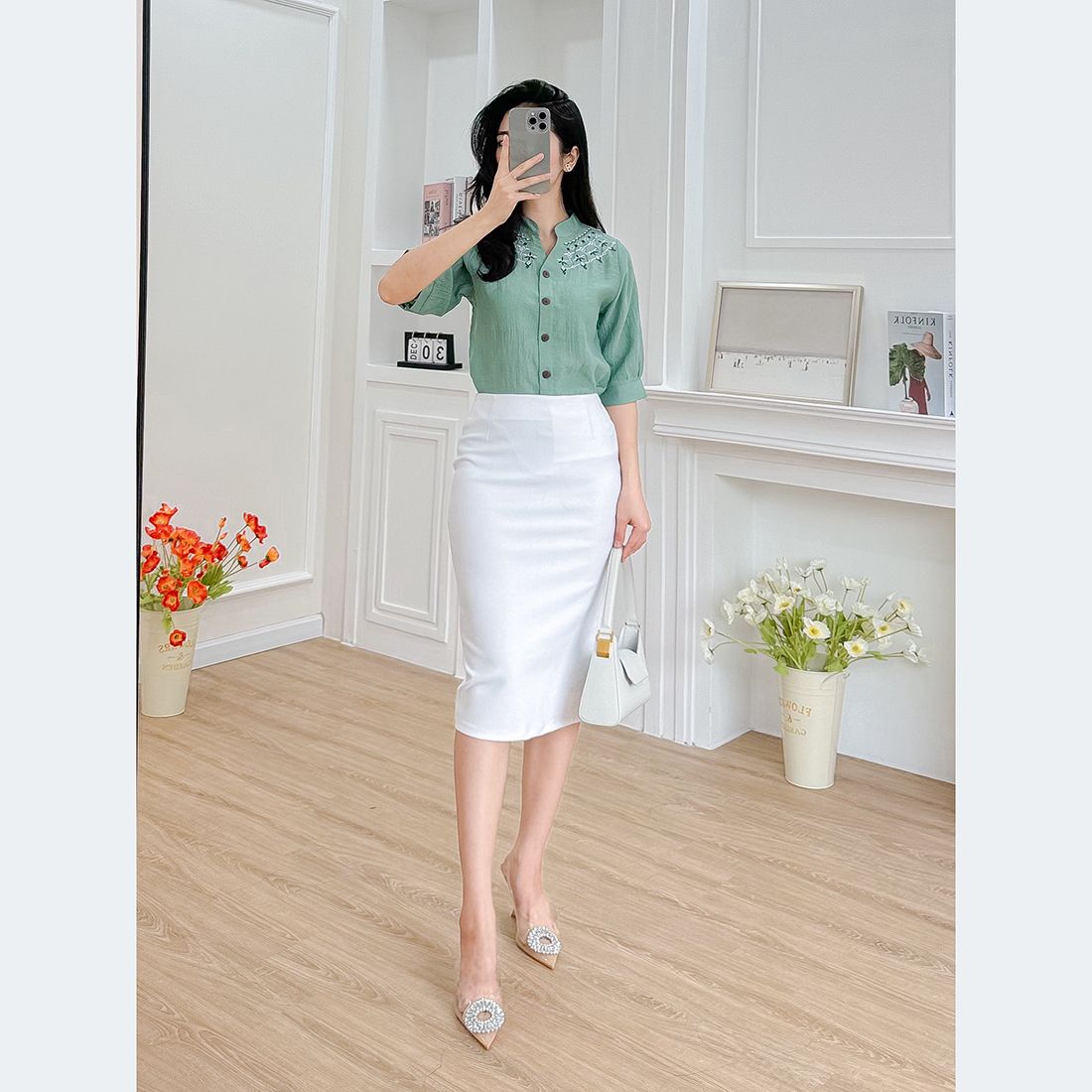 Áo kiểu nữ dáng suông cổ trụ tay lỡ thêu hoa - ASM237