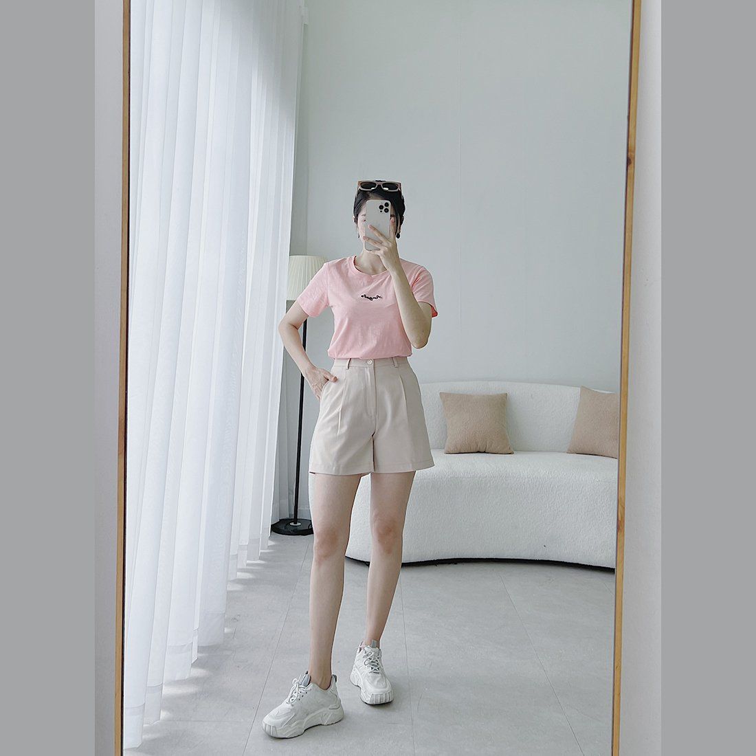 Áo thun nữ tay ngắn cổ tròn thời trang Eden thêu chữ - AT090