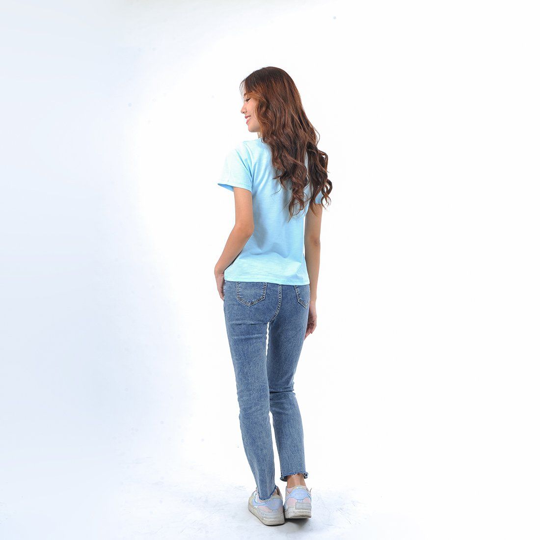 Áo thun nữ tay ngắn cổ tròn thời trang Eden thêu chữ - AT090