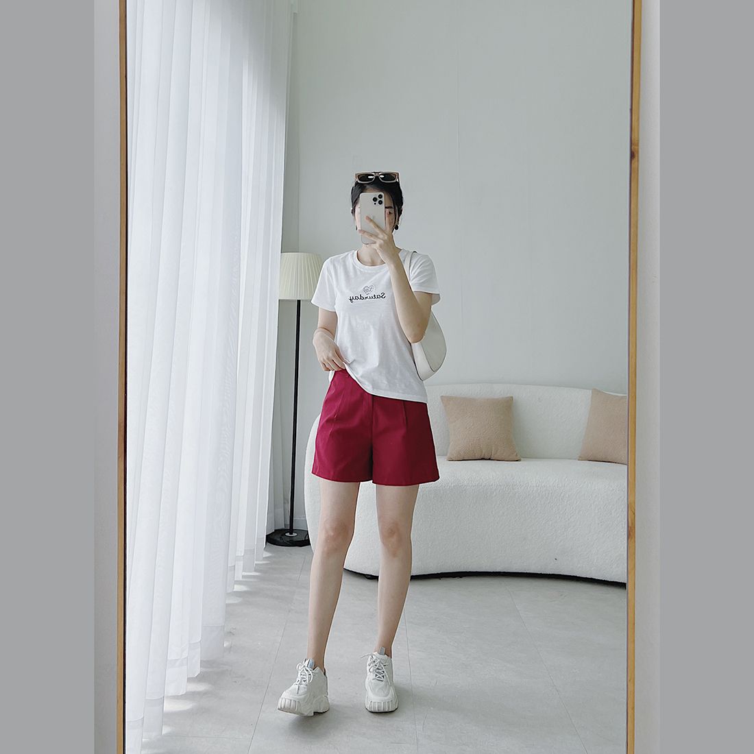 Áo thun nữ tay ngắn cổ tròn thời trang Eden thêu hình - AT093