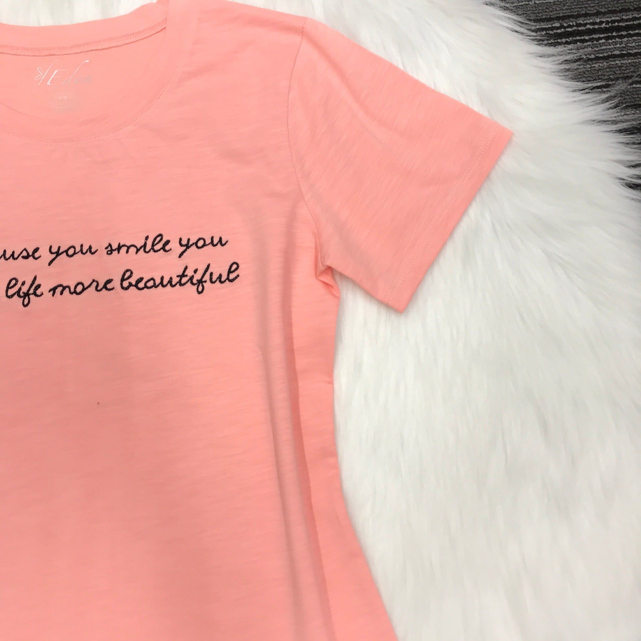 Áo thun nữ tay ngắn cổ tròn thời trang Eden thêu chữ - AT102