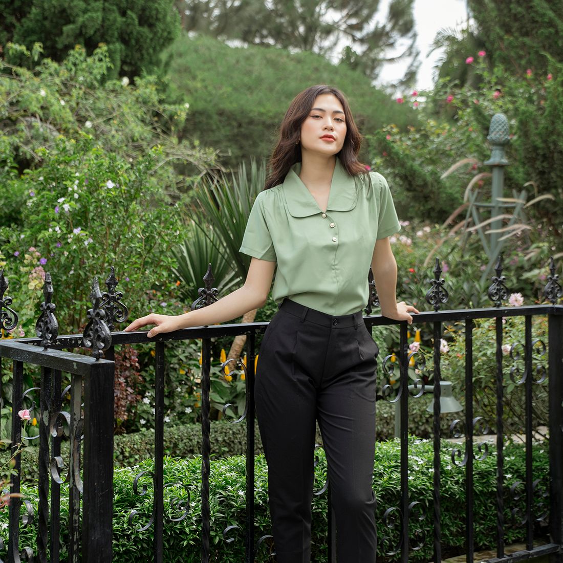 Áo kiểu nữ vai nhún thời trang Eden - ASM167