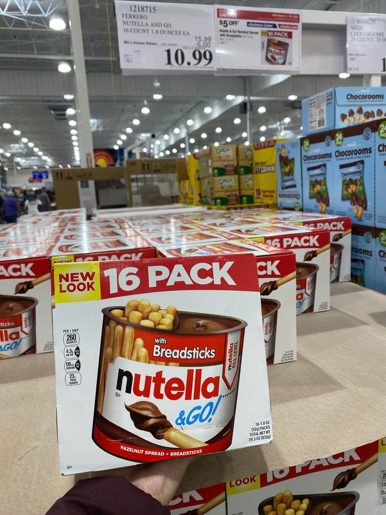 Bánh que chấm sốt chocolate Nutella and Go