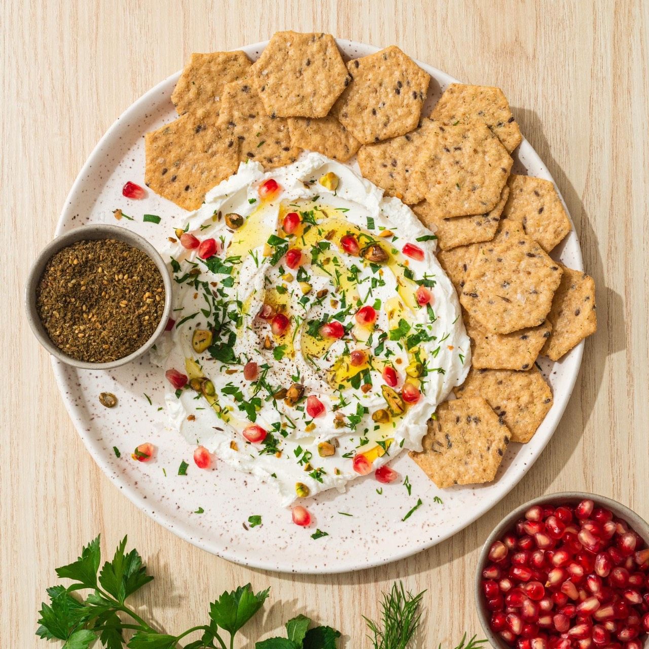Bánh quy ngũ cốc ăn kiêng Crunchmaster Multi Grain Baked Crackers