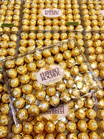  Chocolate nhân hạt dẻ Ferrero Rocher 