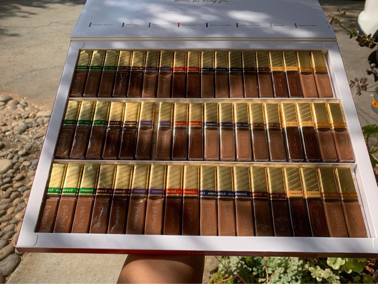 Chocolate thượng hạng Merci Finest Assortment Of European của Đức – 675gr
