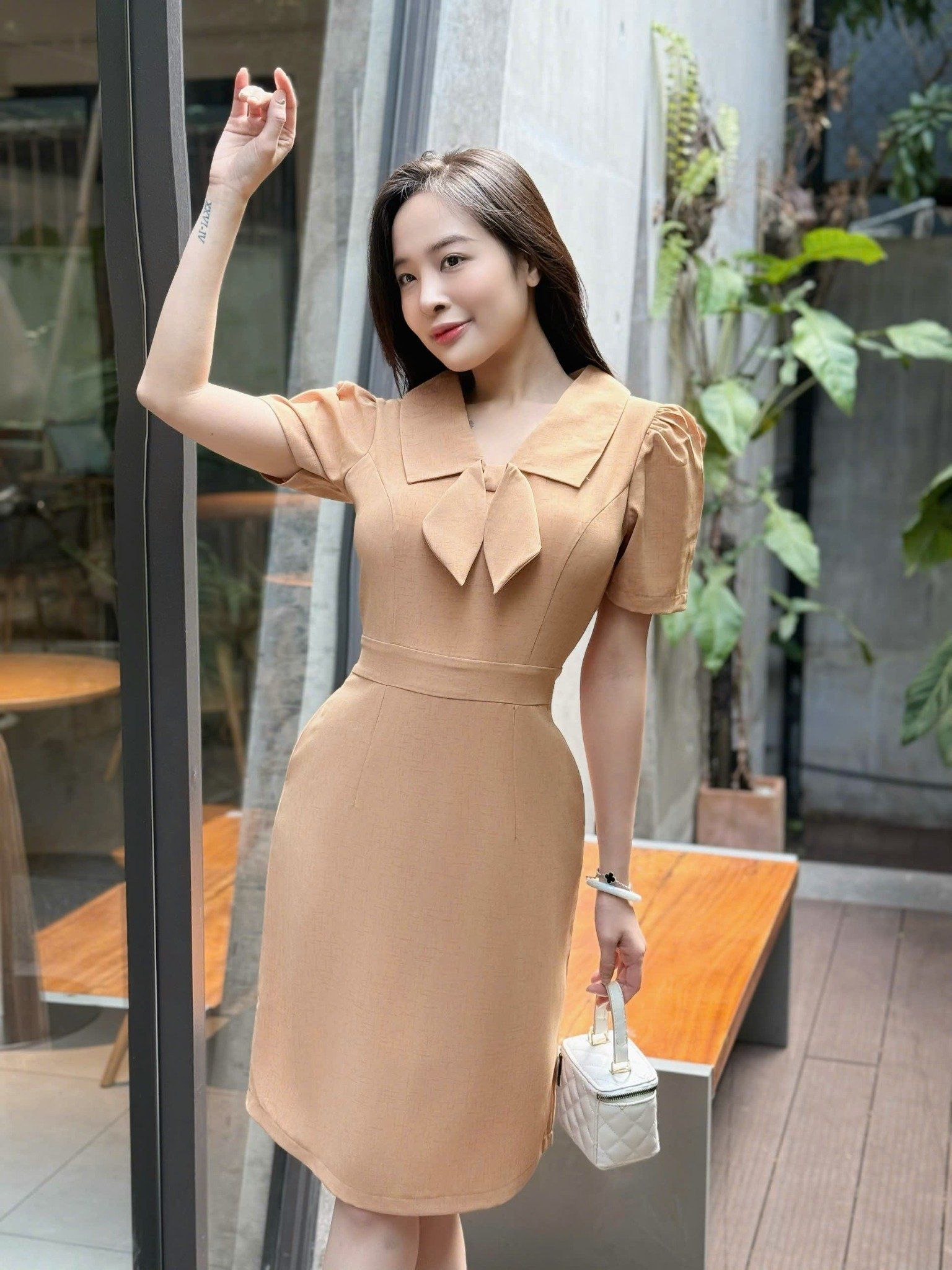 Đầm công sở thời trang Eden cổ nơ - D513