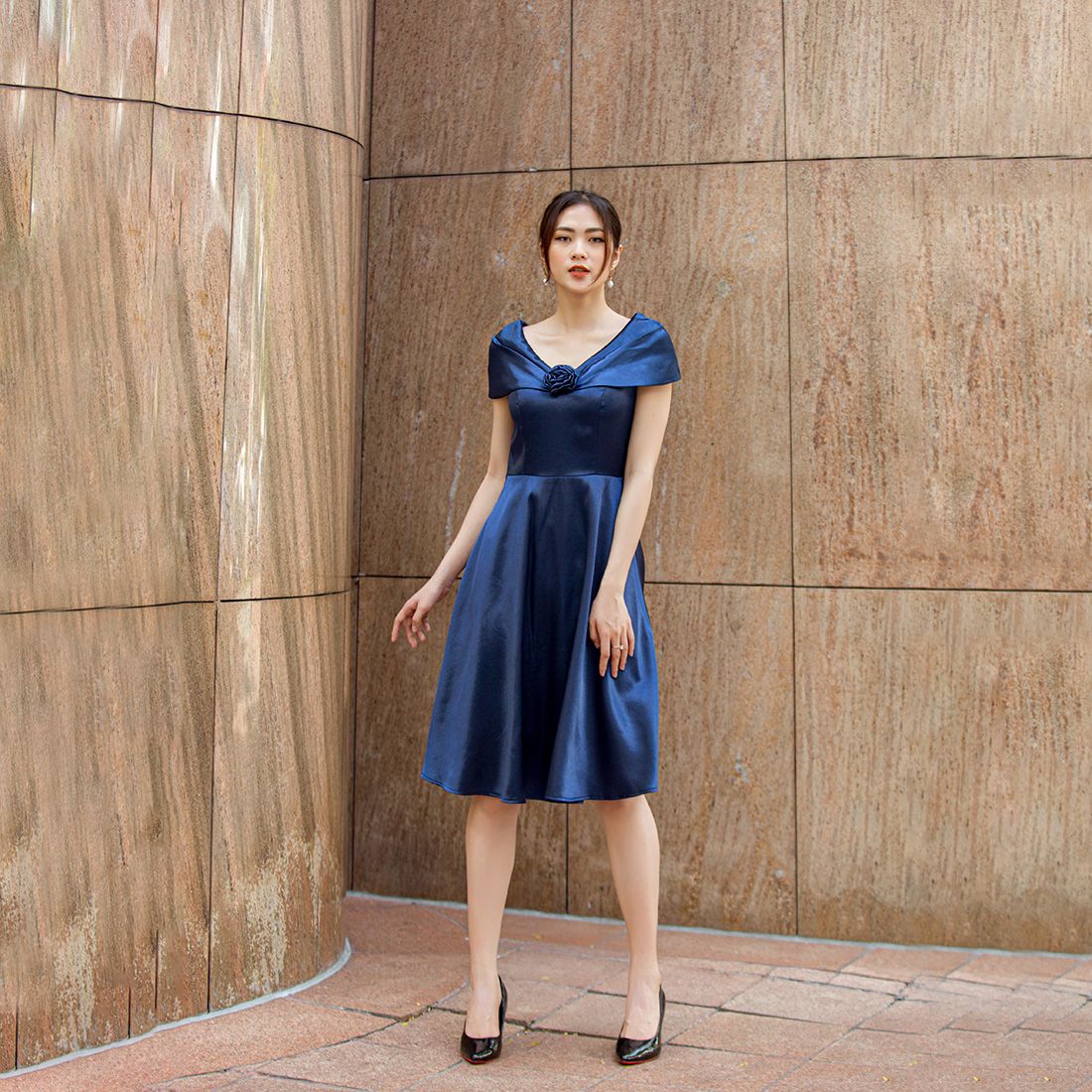 Đầm dự tiệc thời trang Eden dáng xòe bẹt vai phối hoa 2 lớp - D428