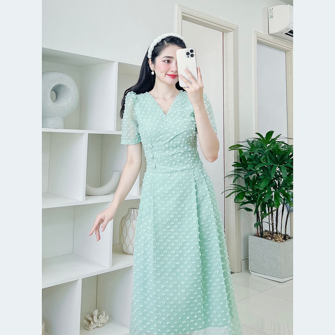 071 Cắt may áo đầm cổ tim đắp chéo tay phồng l Cách may đầm xòe vải voan  hai lớp nữ tính  YouTube
