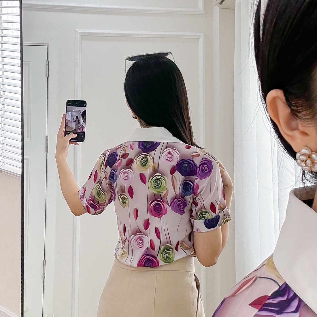Áo kiểu nữ công sở dáng suông họa tiết hoa 3d cổ phối màu thời trang Eden - ASM244