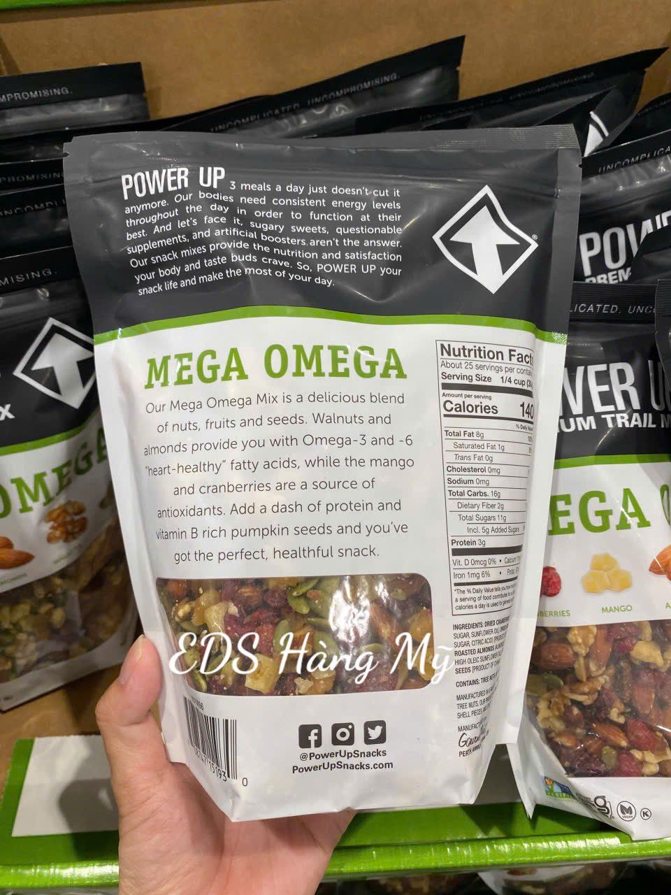 Hạt mix và trái cây sấy khô Gourmet Nut Power Up Trail Mix, Mega Omega