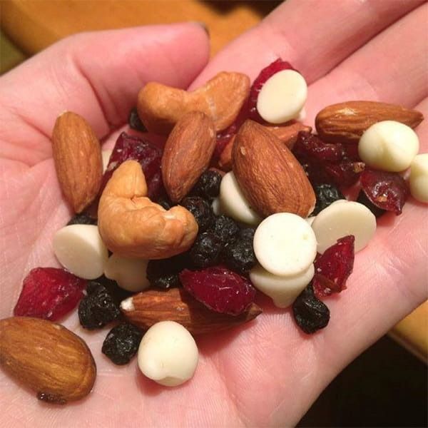 Hạt mix và trái cây sấy tổng hợp Wildroots Coastal Berry Trail Mix