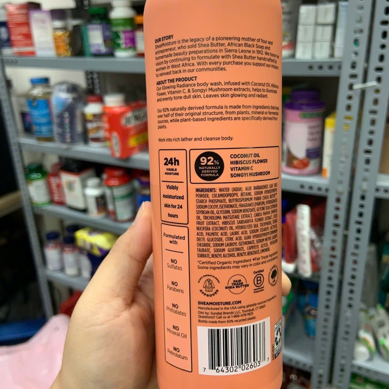 Sữa tắm dưỡng ẩm và làm trắng chiết xuất từ thiên nhiên Shea Moisture Coconut & Hibiscus Body Wash
