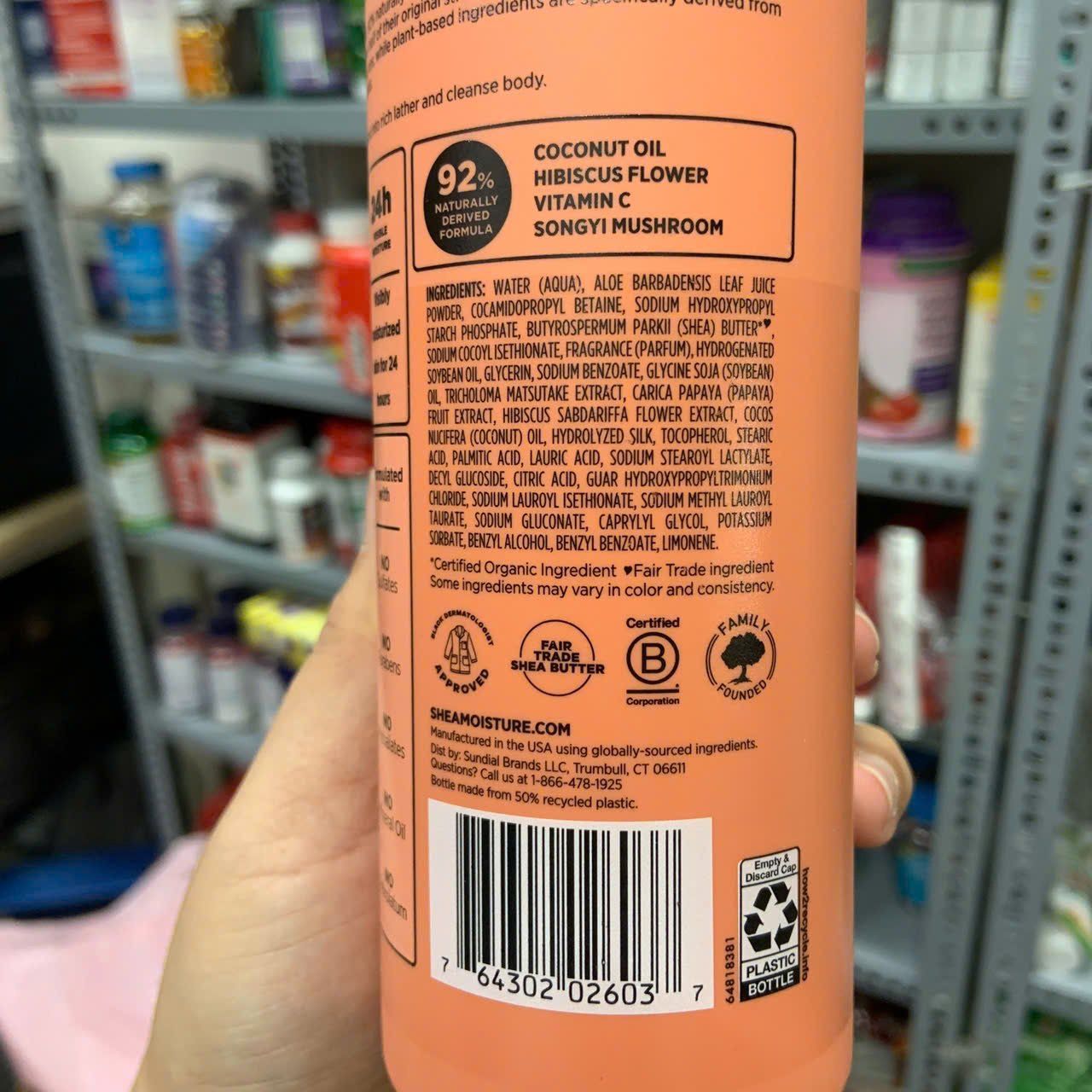 Sữa tắm dưỡng ẩm và làm trắng chiết xuất từ thiên nhiên Shea Moisture Coconut & Hibiscus Body Wash