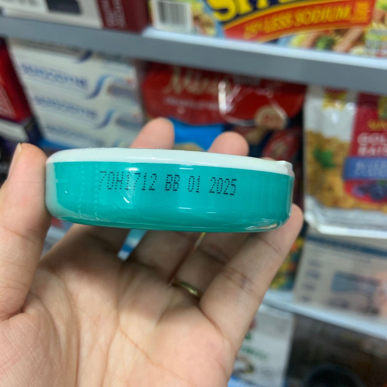 Kẹo ngậm thơm miệng không đường Ice Breakers Mints