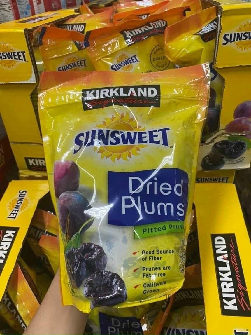 Mận sấy Kirkland Signature Sunsweet Plums - Bịch 1,59kg