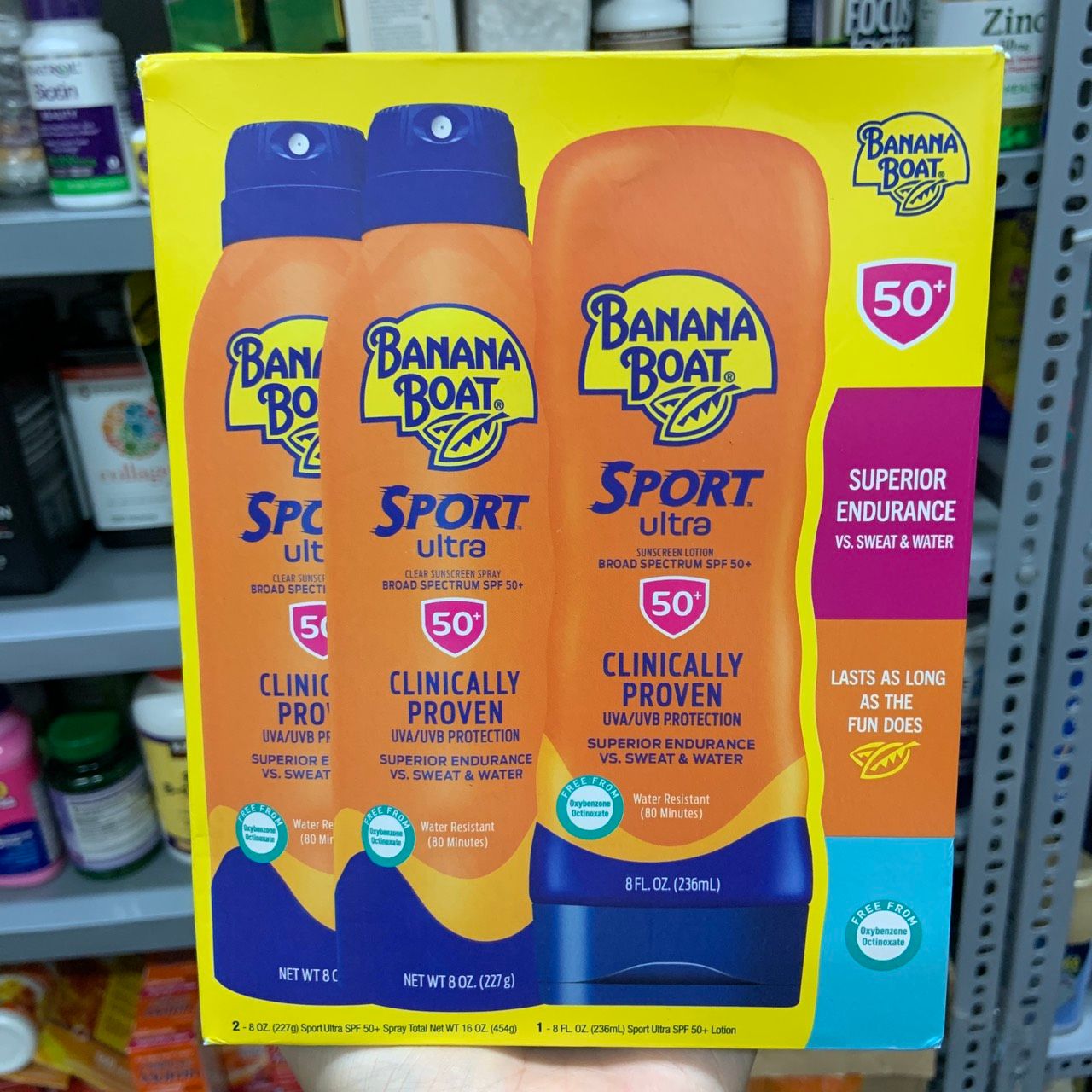 Set gồm 2 chai xịt và kem chống nắng Banana Boat Sport Ultra 50+