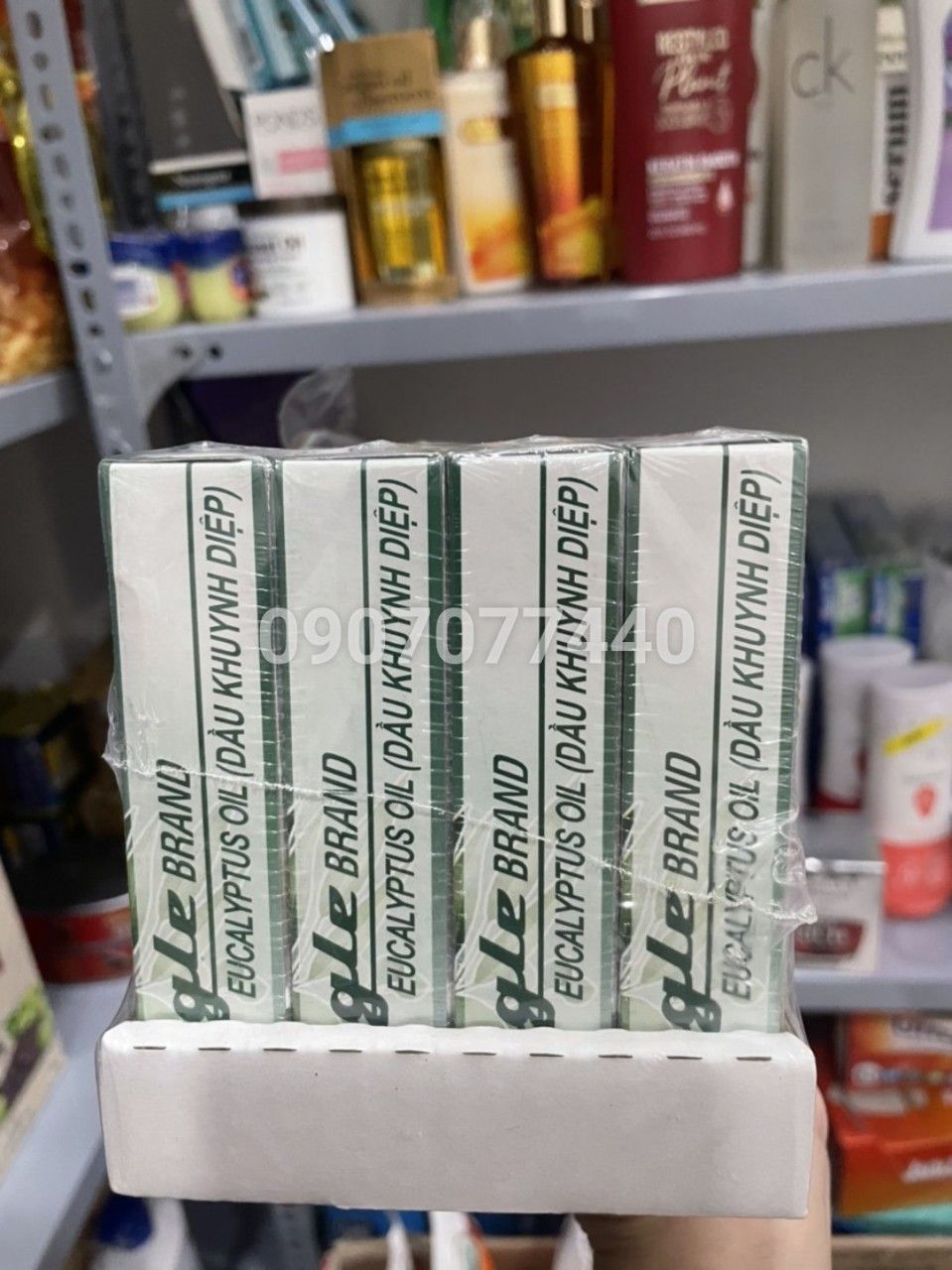 Dầu khuynh diệp Con Ó Eagle Brand Eucalyptus Oil của Mỹ