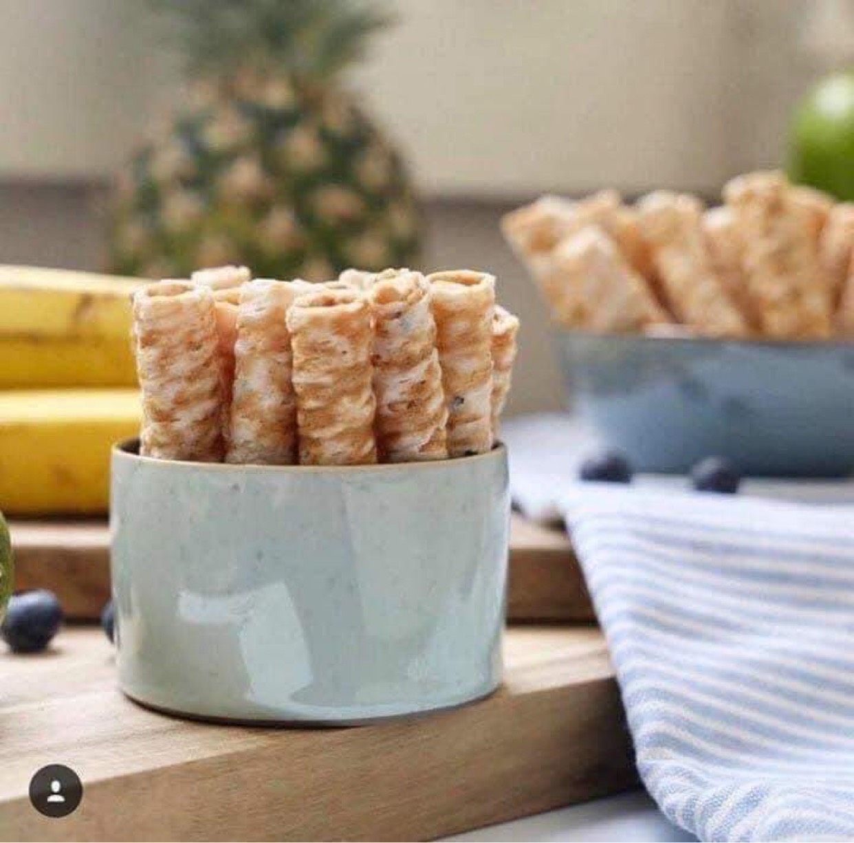 Bánh ống dừa hữu cơ Crispy Coconut Roll
