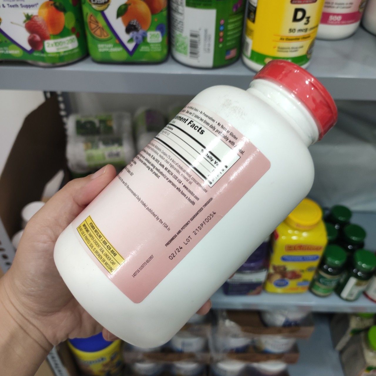 Viên uống bổ sung canxi Kirkland Signature Calcium 600mg + D3