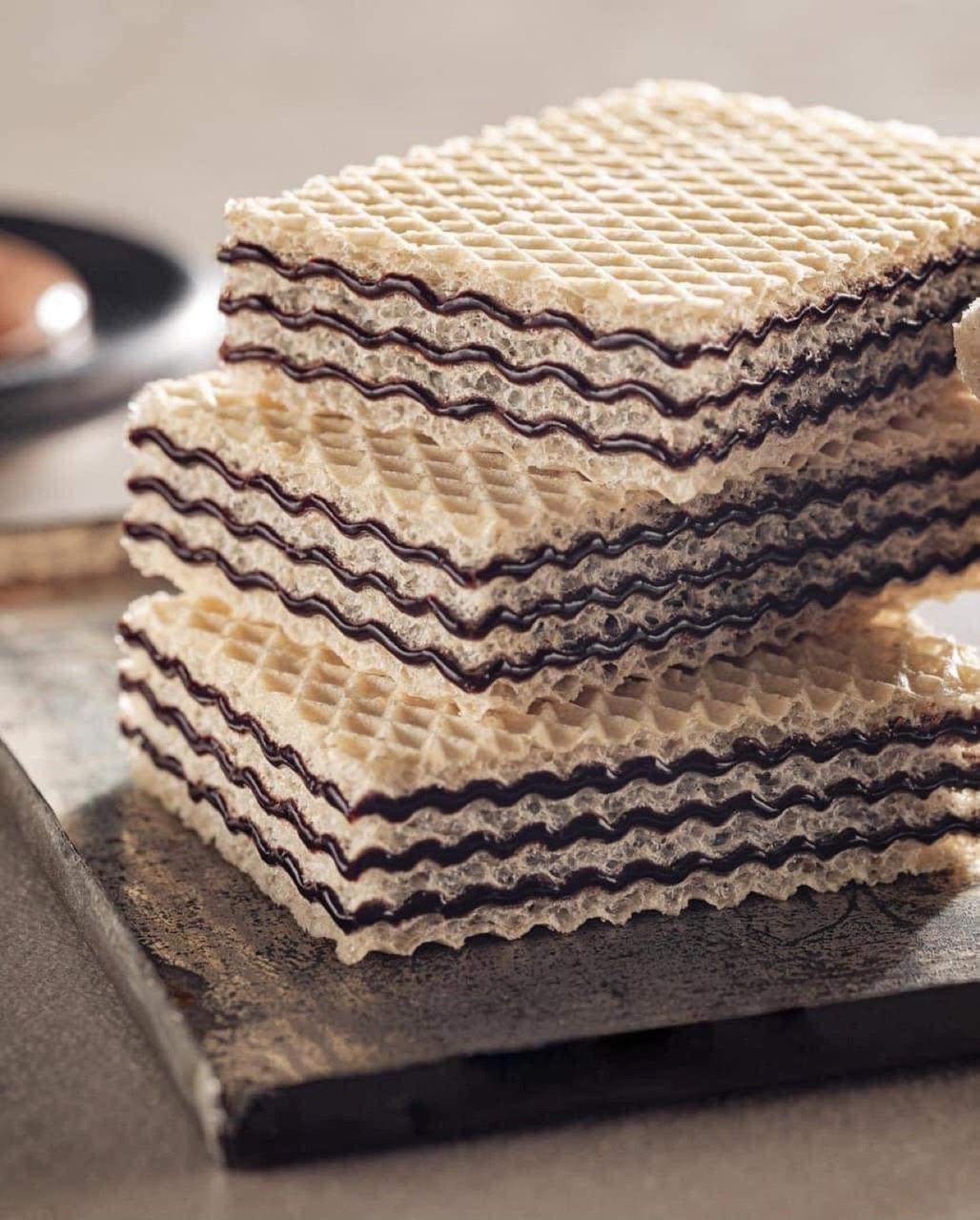 Bánh xốp nhân kem mix 3 vị Loacker Minis