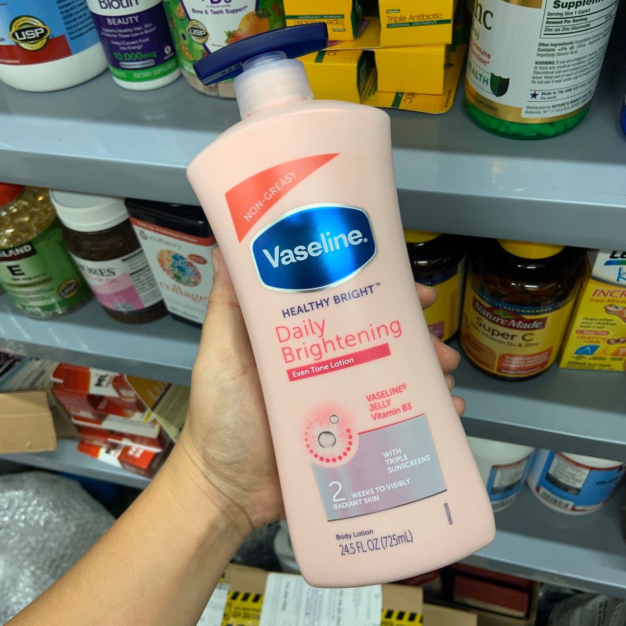Sữa dưỡng thể Vaseline chai 725ml