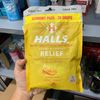 Kẹo ngậm giảm ho, đau họng Halls Relief