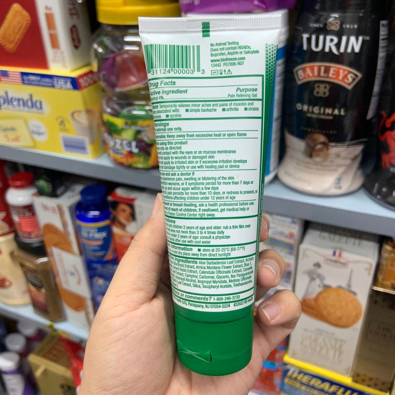 Lăn lạnh xoa bóp giảm đau nhức Biofreeze Cool The Pain