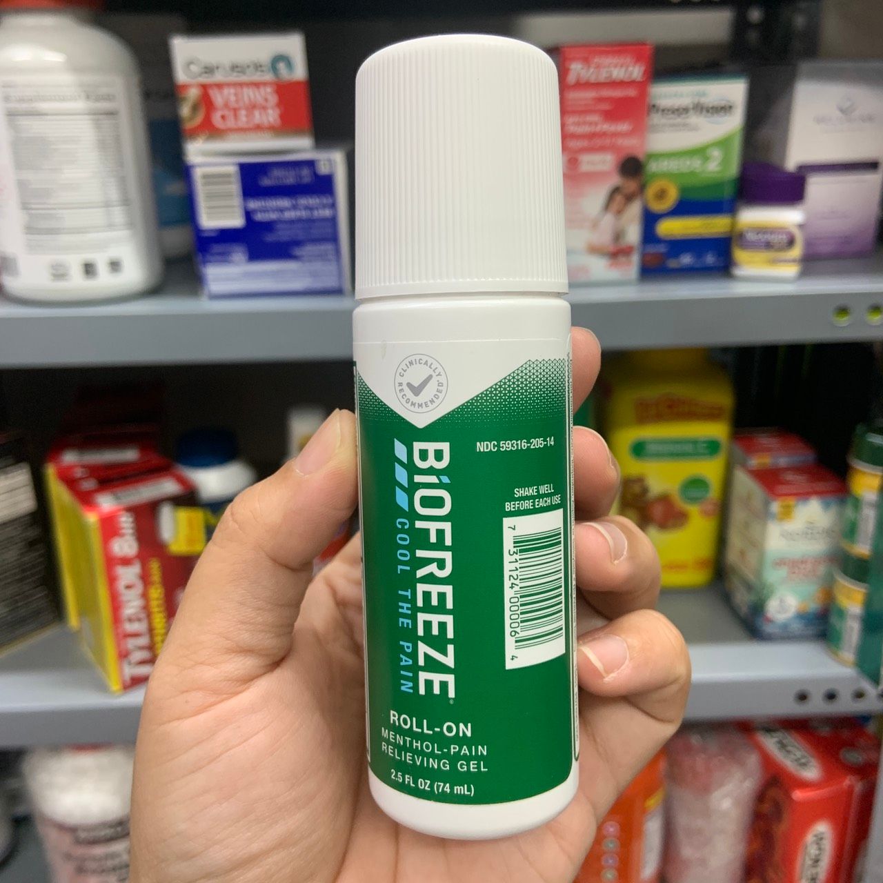 Lăn lạnh xoa bóp giảm đau nhức Biofreeze Cool The Pain