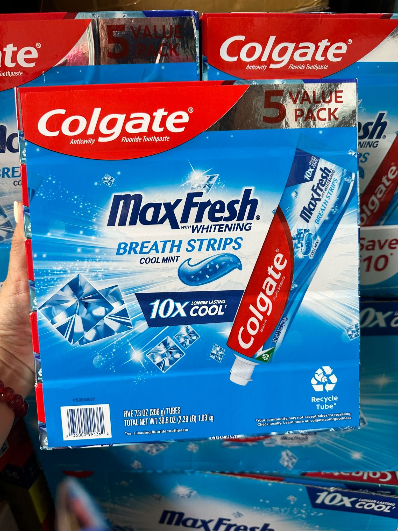 Kem đánh răng Colgate Maxfresh