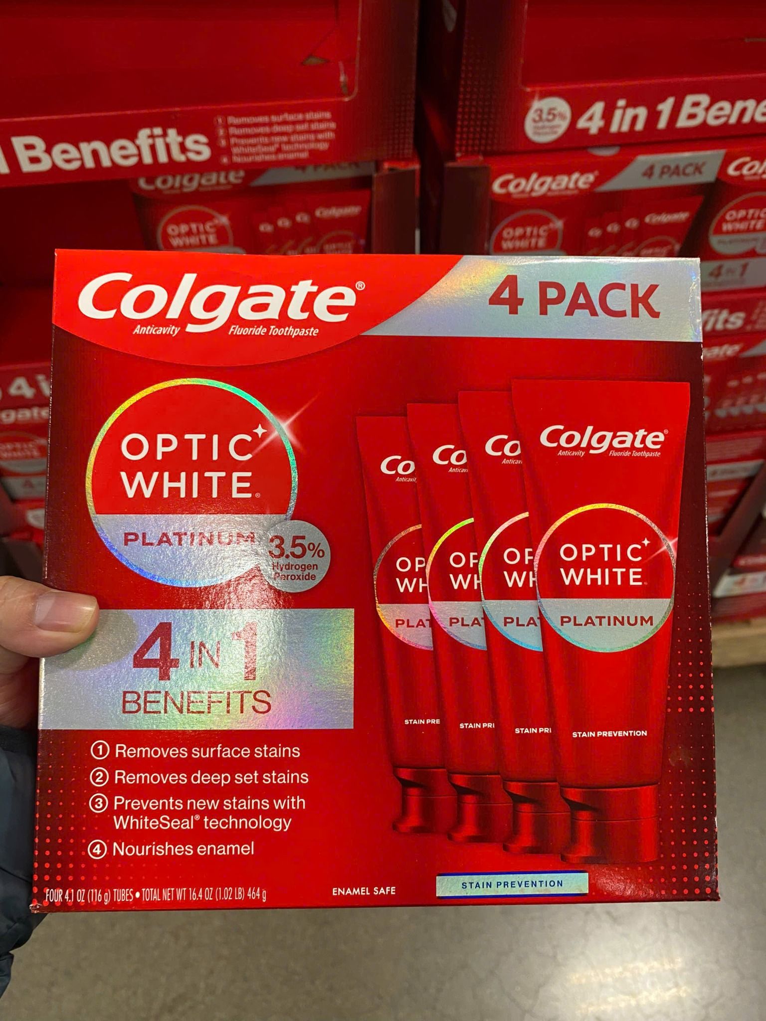 Kem đánh răng Colgate Optic White