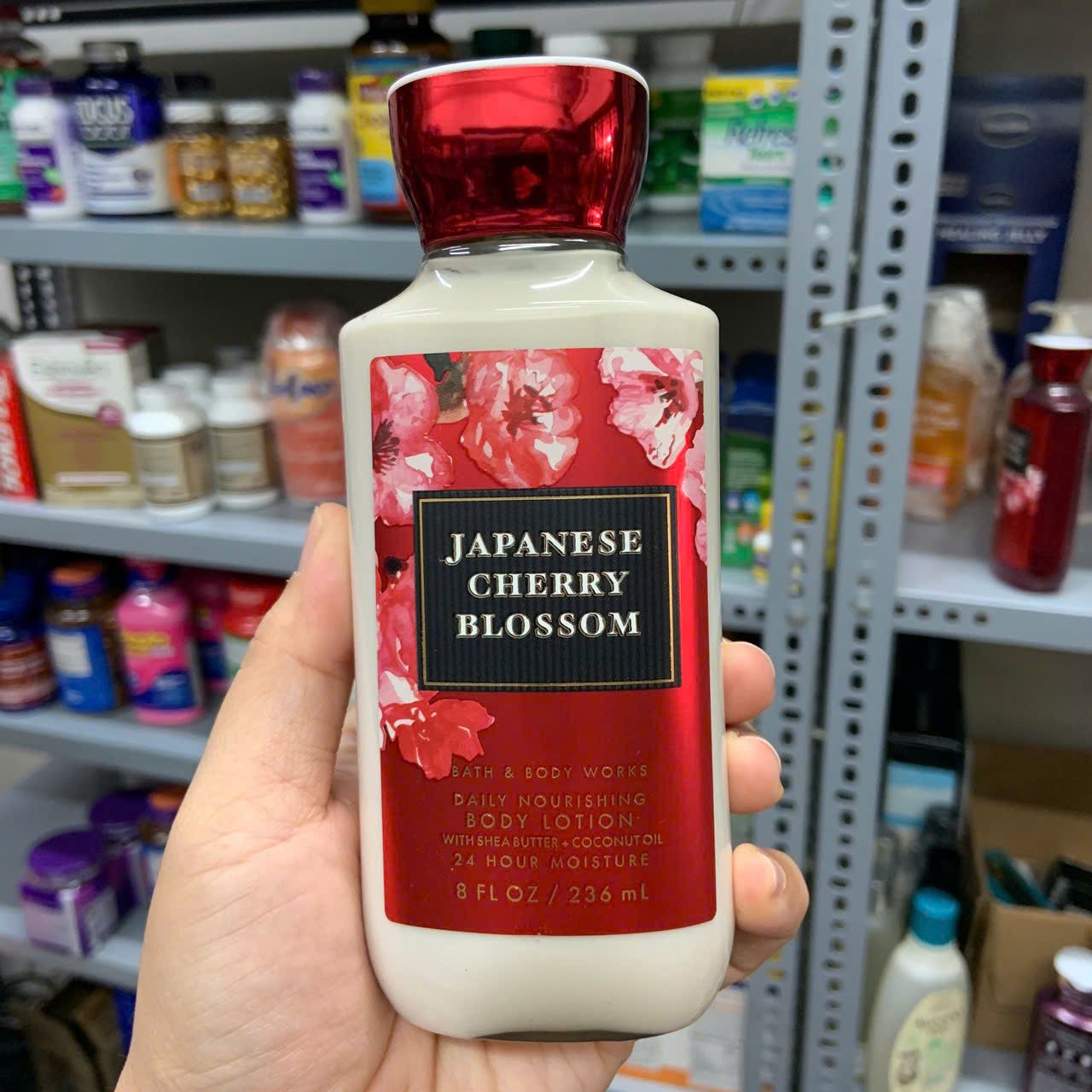 Sữa dưỡng thể hương nước hoa Bath & Body Works