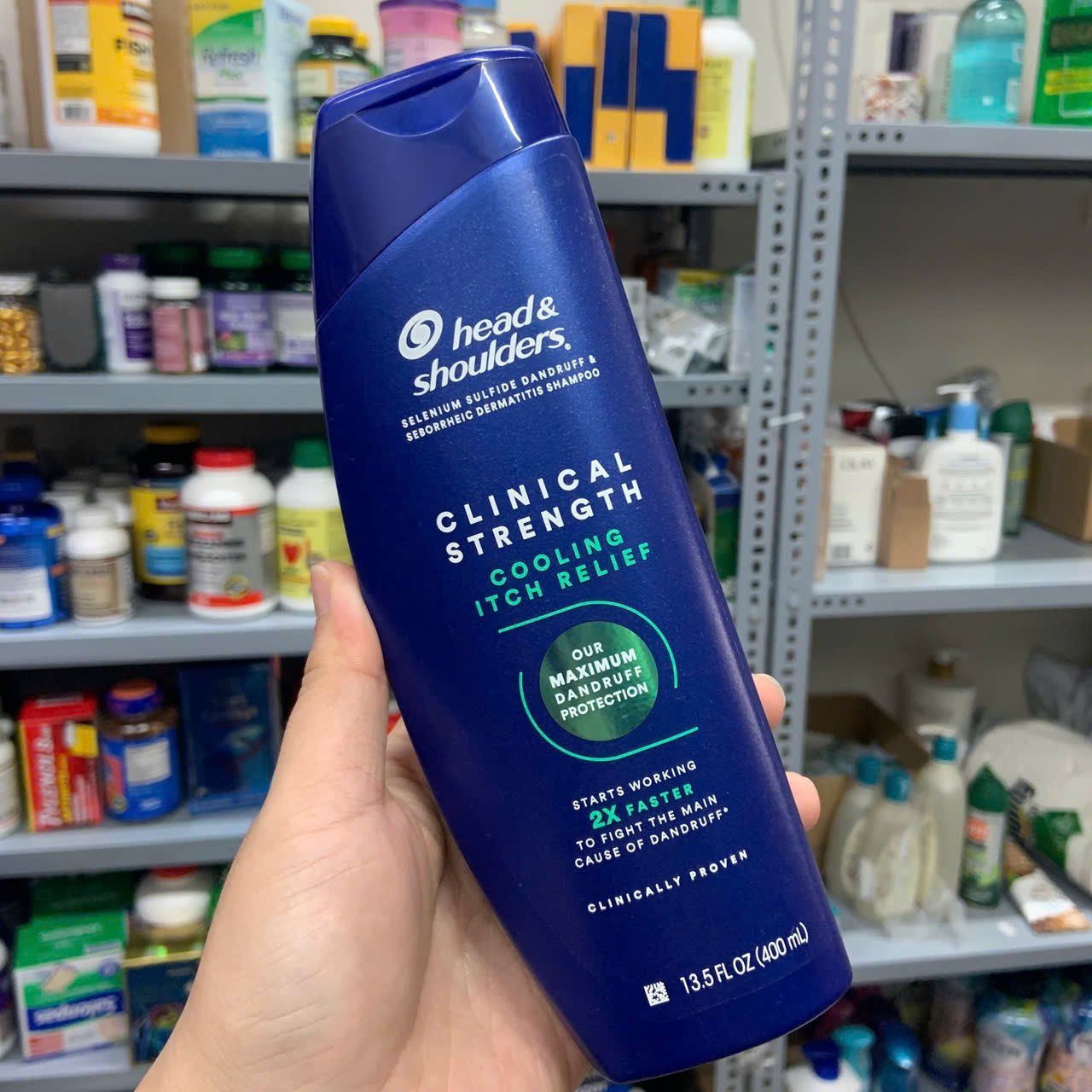Dầu gội chuyên trị gàu và nấm da đầu Head & Shoulder Clinical Strength