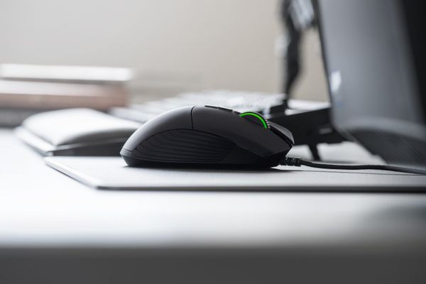 Chuột Chơi Game Có Dây - Razer Basilisk - FPS Gaming Mouse