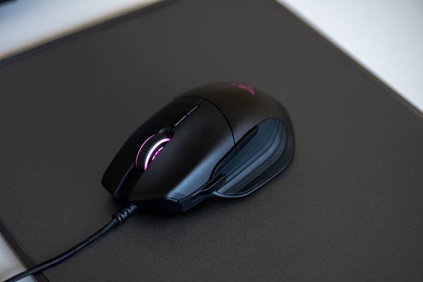 Chuột Chơi Game Có Dây - Razer Basilisk - FPS Gaming Mouse