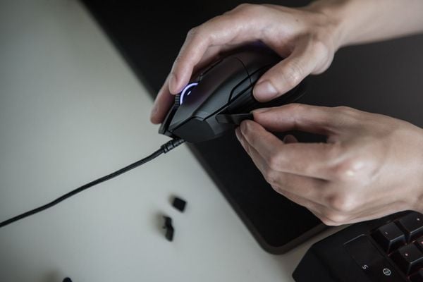 Chuột Chơi Game Có Dây - Razer Basilisk - FPS Gaming Mouse