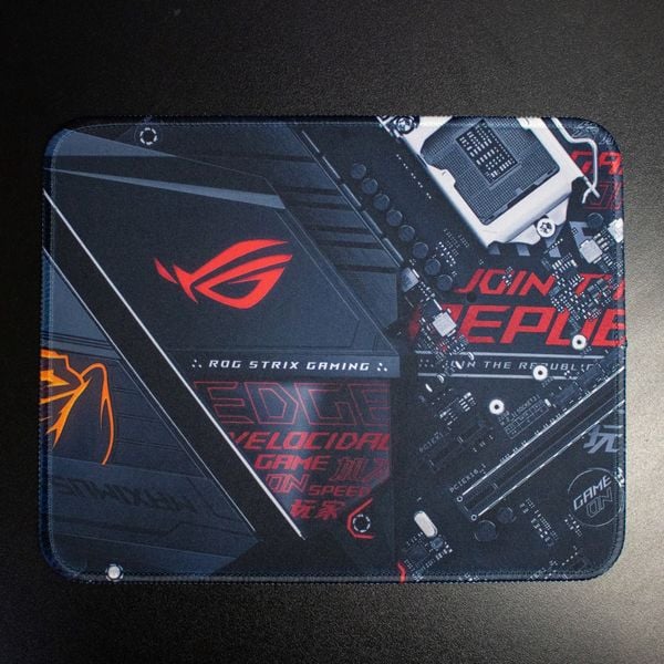 Lót Chuột Nhiều Màu - Size Nhỏ | 21x 26cm | Hình Nền Ngẫu Nhiên