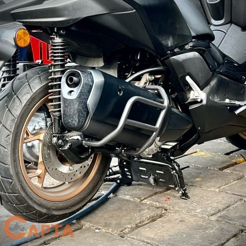  KHUNG CHỐNG ĐỖ PÔ XE YAMAHA XMAX 2022 - 2023 