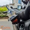PÁT ĐỰNG LY CAFE TRÊN XE MÁY