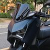 KÍNH CHẮN GIÓ THẤP DÁNG THỂ THAO CHO YAMAHA XMAX 300