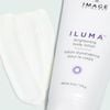 Lotion dưỡng sáng da toàn thân IMAGE Skincare ILUMA Intense Brightening Body Lotion làm mờ đốm nâu trên da